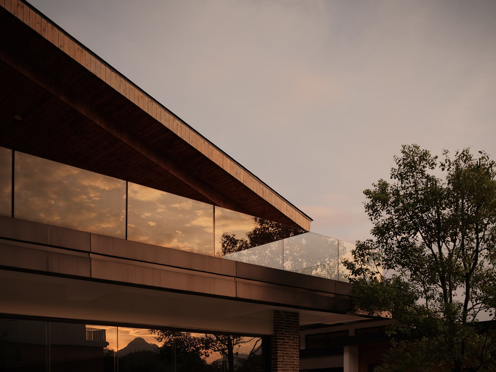 廣東英德·“八畝晴川”度假民宿設(shè)計 廣東英德·“八畝晴川”度假民宿設(shè)計